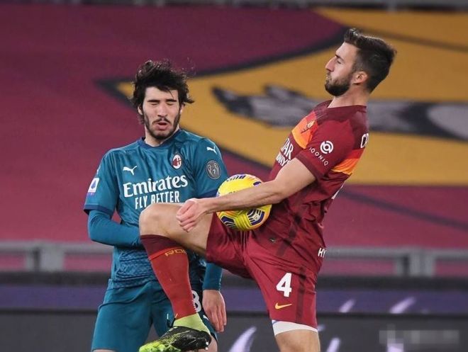 包含意甲双雄遭遇平局，慢慢拉开领先差距的词条